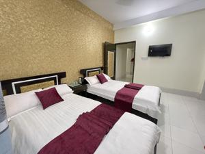 Sky Triple Deluxe 1