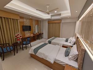 Deluxe Family (3 Person) 2